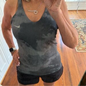 NIKE Dri-Fit Y2K Size M Womens Workout Athletic Racer Back Tank Top Running